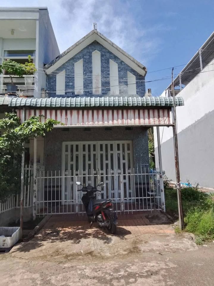 Nhà cho thuê khu Tây Đại Học, Phường Mỹ Phước 2 tầng giá 4 triệu - Tiện nghi đầy đủ