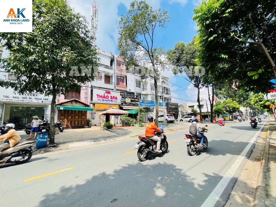 Nhà cấp 4 + 10 phòng trọ mặt tiền đường Linh Trung, Thủ Đức 207m² giá 24 tỷ - Đầu tư sinh lời ngay!