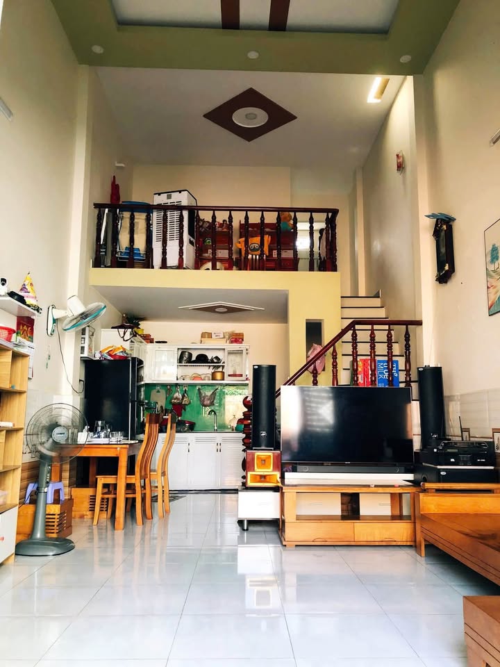 Nhà bán chính chủ tại phường Tân Hạnh, Biên Hòa 50m² giá 950 triệu - Thiết kế hiện đại, thoáng mát!