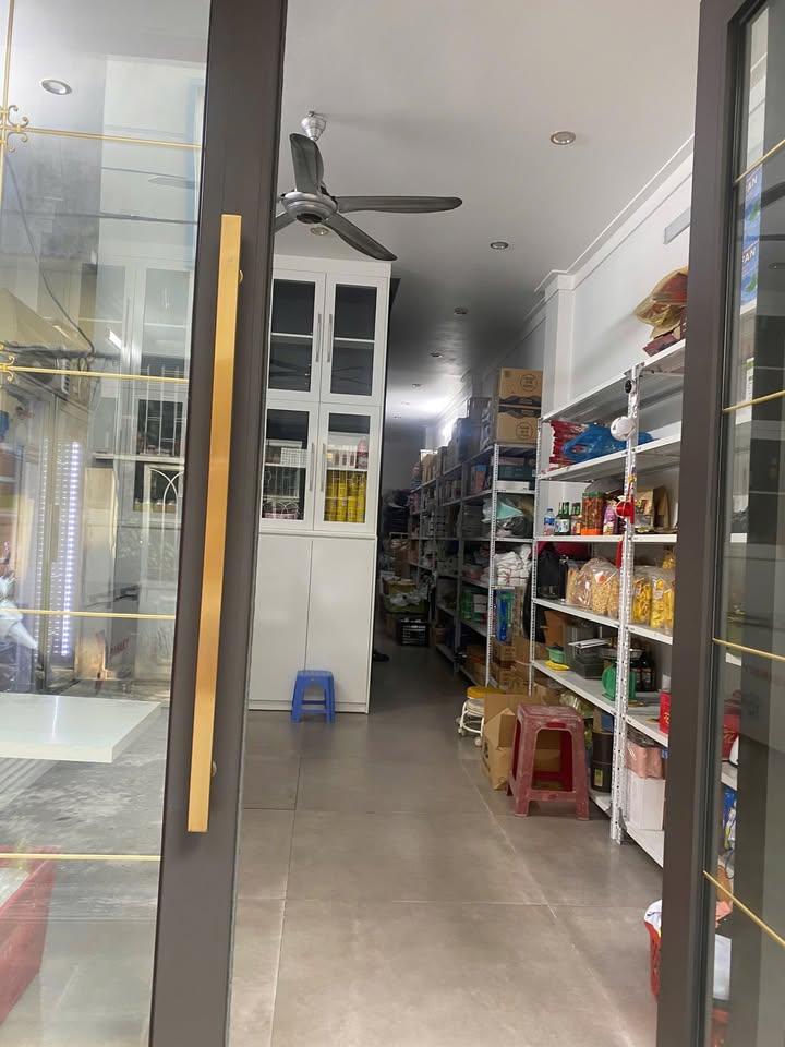 Nhà 5 tầng có thang máy tại Cao Thắng, Hạ Long - 78.7m² giá 6 tỷ - An ninh tốt, ô tô vào cửa!