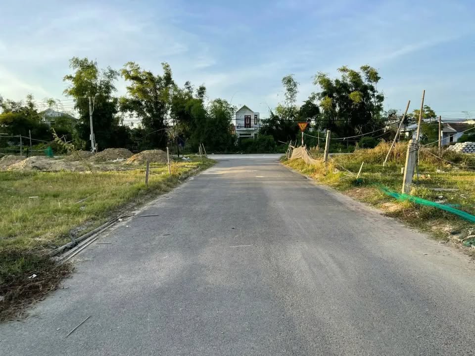 Đất nền Dạ Lê Chánh, Thủy Vân 140m² giá 2 tỷ - Cơ hội đầu tư tuyệt vời!