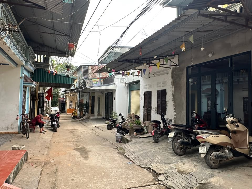 Nhà cấp 4 và đất nội thị Phú Thọ 77m² giá chỉ 1 tỷ - Cơ hội đầu tư hấp dẫn!