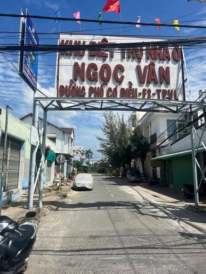 Bán nhà townhouse tại khu biệt thự Ngọc Vân, Vĩnh Long 76m² giá 1.95 tỷ - Ô tô vào tận nhà!