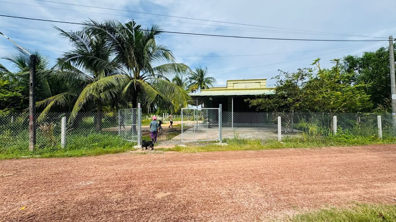 Nhà cấp 4 tại Long Vĩnh, Châu Thành 3300m² giá 6.5 tỷ - Đầu tư sinh lời, nghỉ dưỡng lý tưởng!