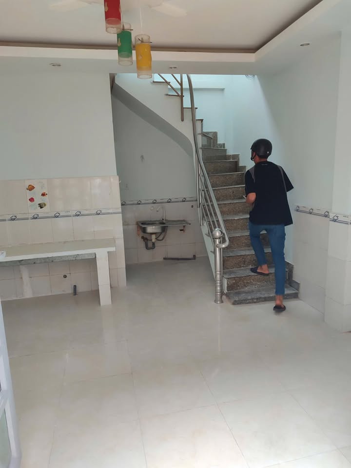 Nhà nguyên căn cho thuê hẻm Phạm Hữu Lầu, Nhà Bè 24m² giá chỉ 4 triệu