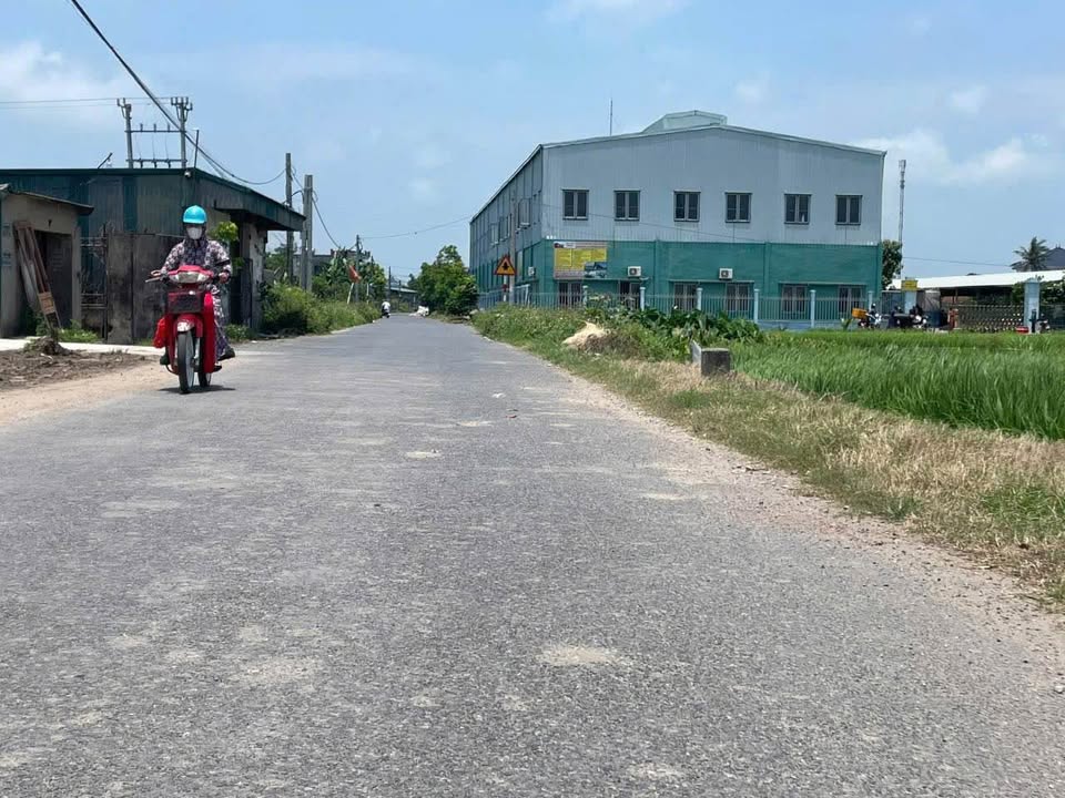 Đất nền Thôn Đông Khánh, Xã Thượng Hiền, 100m² - Giá chỉ 900 triệu VND!