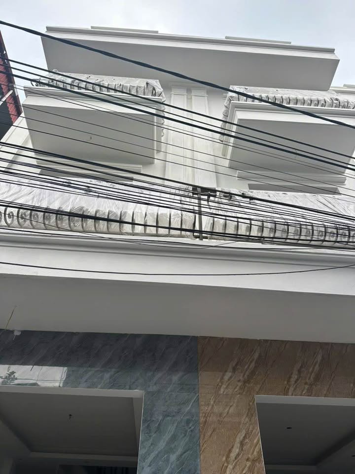 Nhà 3 tầng phường Trần Lãm 40m² giá 1.1 tỷ - Vị trí trung tâm, tiện ích đầy đủ!