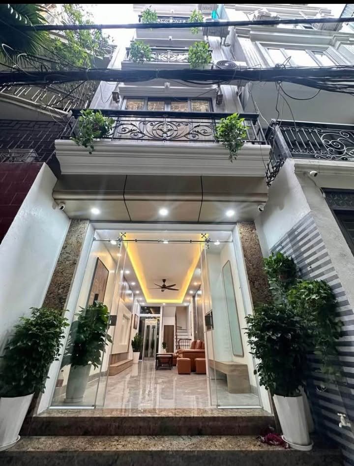 FrontHouse Chợ Khâm Thiên Đống Đa 45m² giá 13.8 tỷ - Kinh doanh sầm uất ngay trung tâm