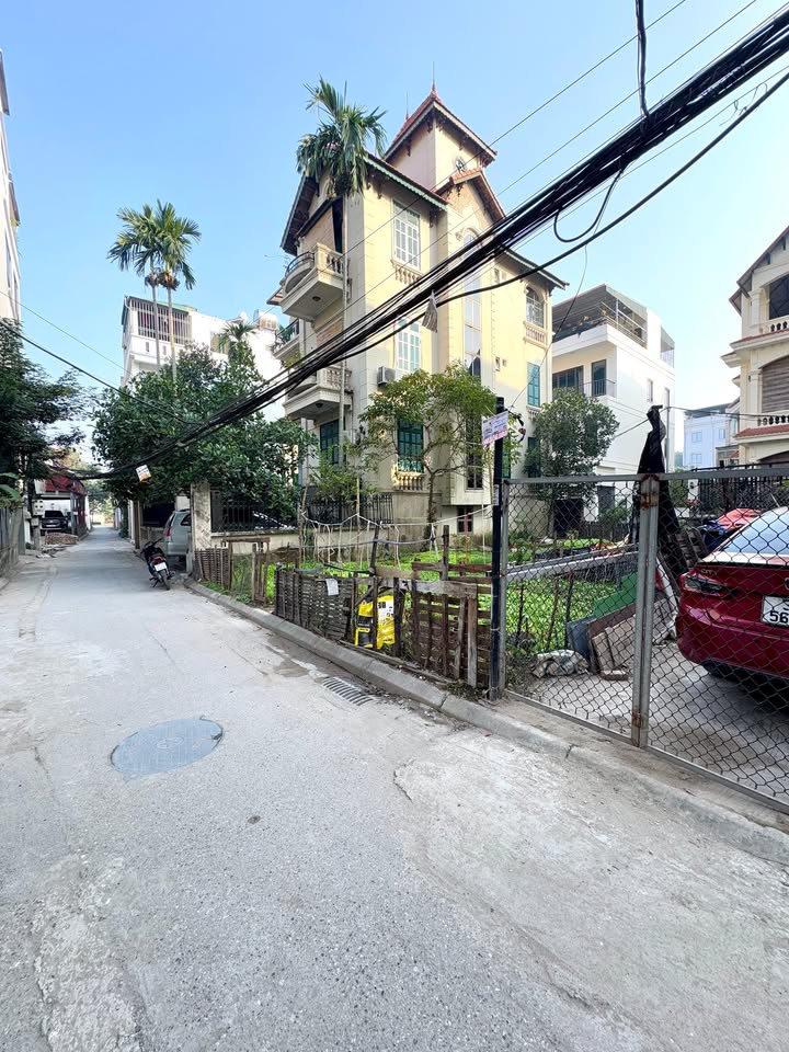 Nhà phân lô Thạch Bàn Long Biên 68m² giá 11 tỷ - Ô tô vào tận nhà!