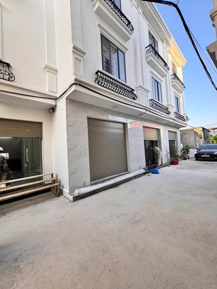 Nhà 3 tầng 43m² Đa Phúc - Giá chỉ 1.845 tỷ - Ô tô đỗ cửa, gần chợ