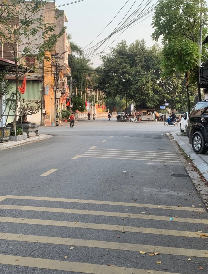 Đất nền Đồng Kỵ 50m² giá 2 tỷ - Mặt tiền rộng, tiện ích đầy đủ!