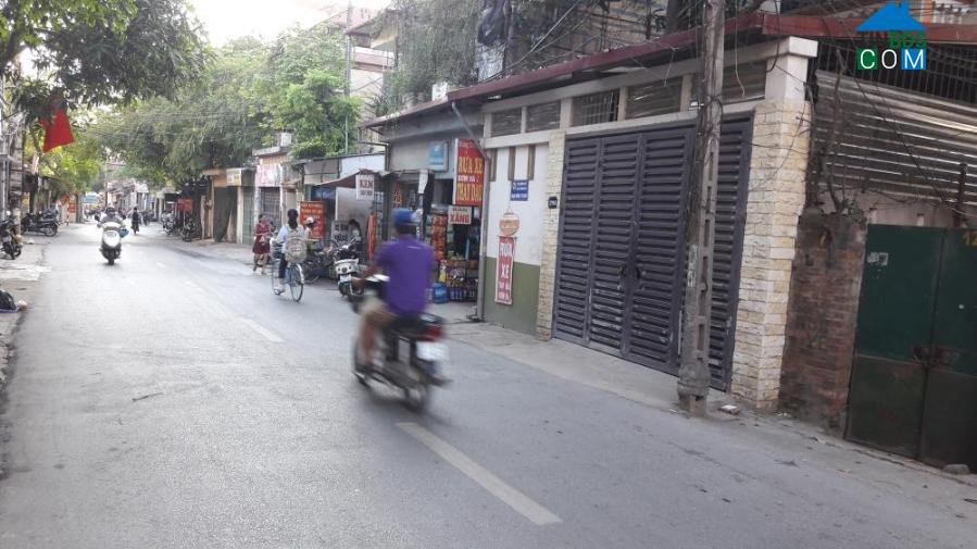 Nhà cấp 4 Hoàng Công Chất 31m² giá 9.6 tỷ - Vị trí đắc địa, ô tô đỗ thoải mái!