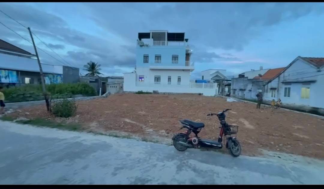 Đất nền 2 mặt tiền đường tại Phường Đông, Ninh Hòa 467m² giá 5.85 tỷ - Pháp lý sổ riêng, tách lô dễ dàng!