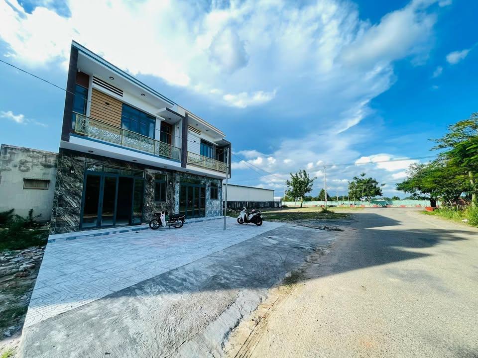 Nhà riêng tại Tỉnh Lộ 44A, Long Điền 76.6m² giá 2.55 tỷ - Chủ gửi bán gấp!