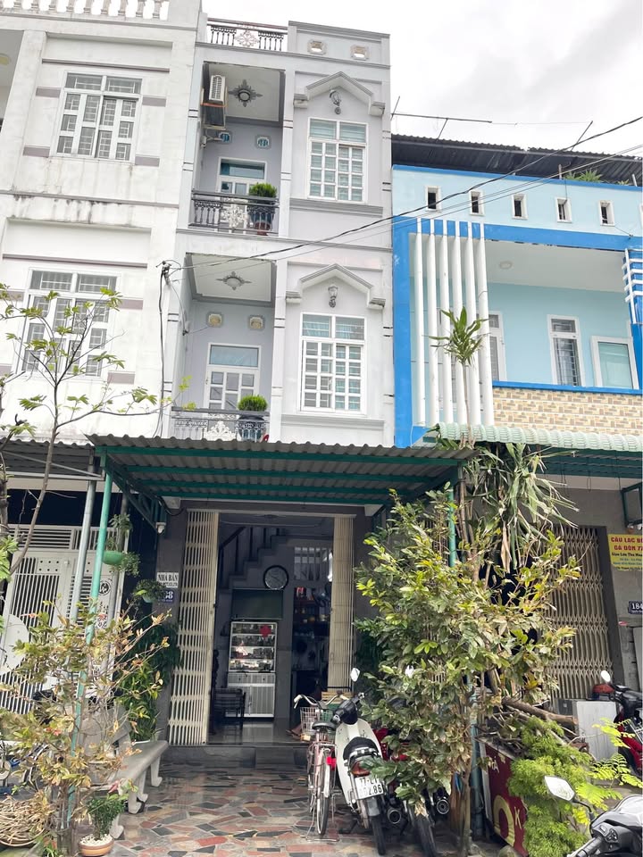 Nhà mặt tiền đường Hà Thanh 1, Đống Đa, Quy Nhơn 21m² giá 2.4 tỷ - Tiện ích xung quanh đầy đủ!