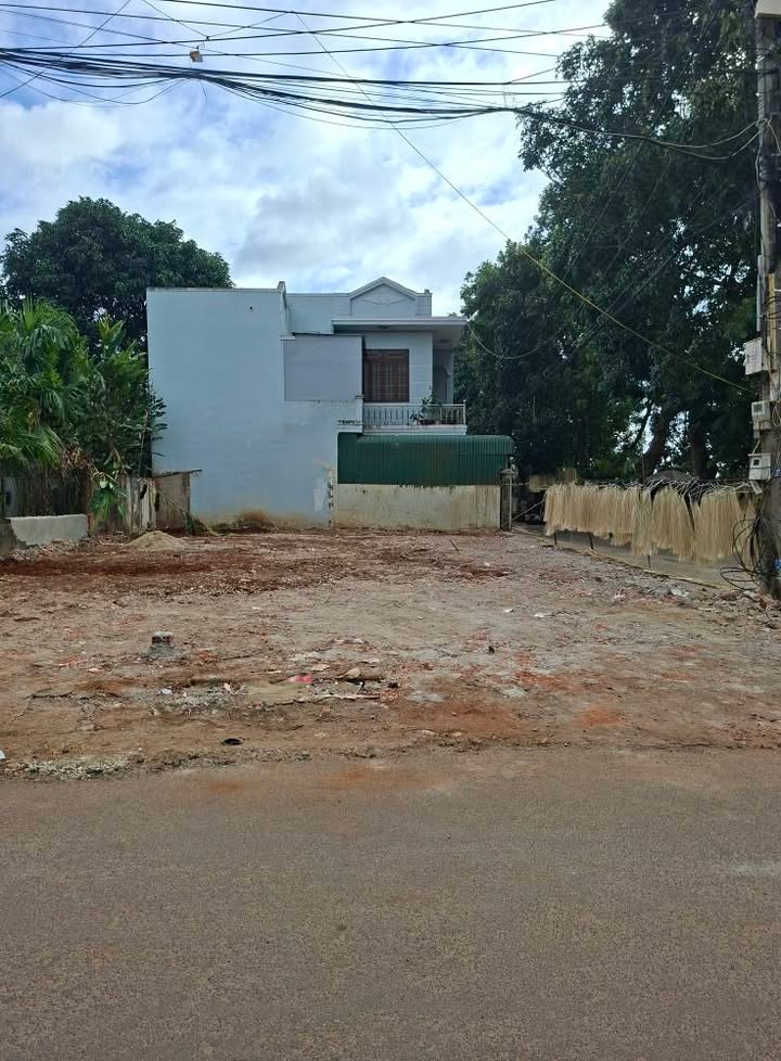 Đất nền liền kề hẻm 120 Y Wang, Buôn Ma Thuột 60m² giá chỉ 1.65 tỷ - Cơ hội đầu tư hấp dẫn!