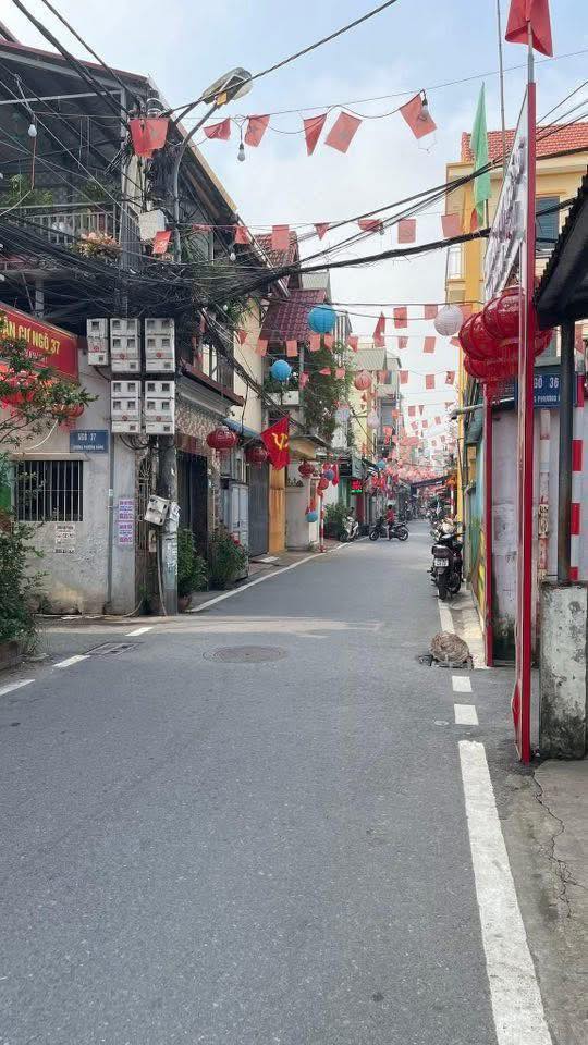 Nhà mặt đường An Thượng, Hoài Đức 30m² giá 2 tỷ - Kinh doanh sầm uất!