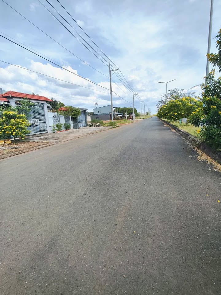 Đất nền mặt tiền đường 32m Phường Tân Bình 200m² giá 1.9 tỷ - Đầu tư sinh lời ngay!