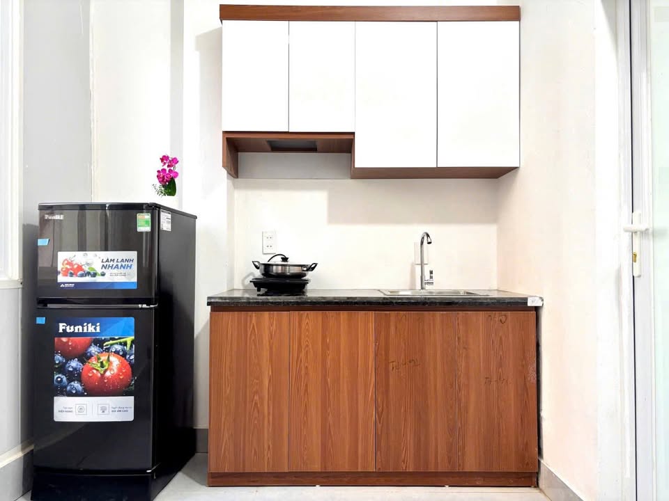 Căn hộ Studio cho thuê tại Đê La Thành, Ba Đình - Nội thất đầy đủ, giá hợp lý!