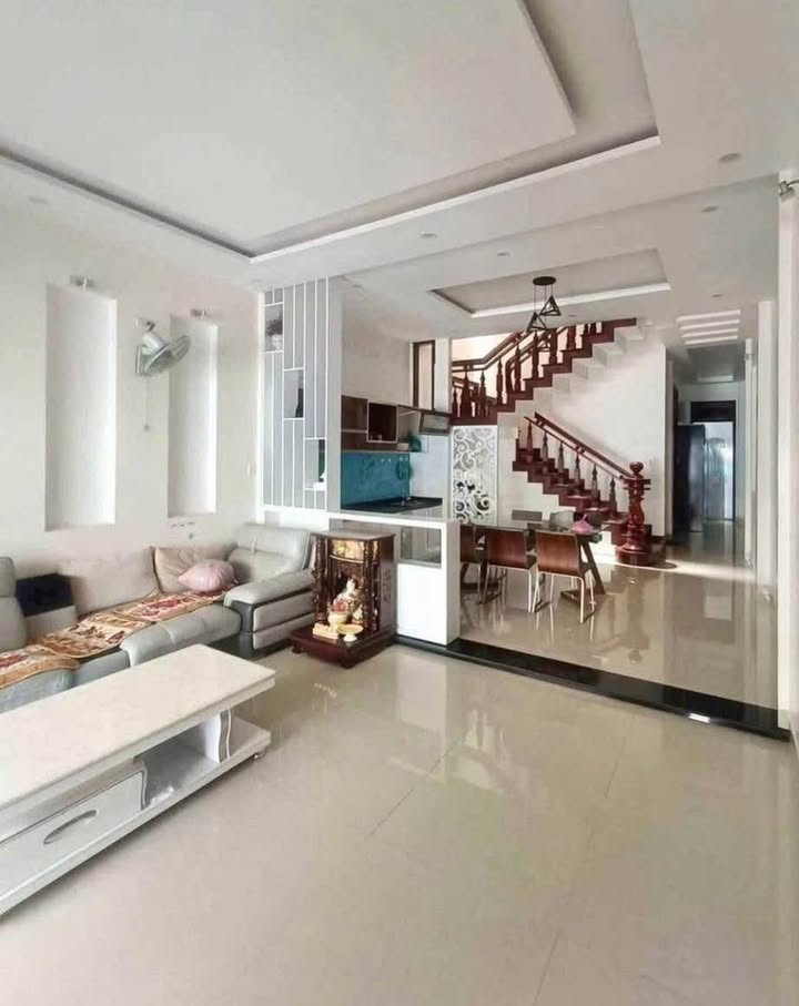 Nhà 2 tầng Hồ Đắc Di, TP. Huế 110m² giá 5.6 tỷ - Dọn vào ở ngay!