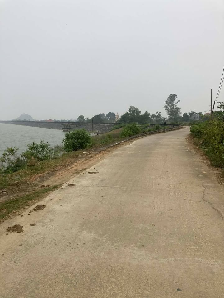 Đất mặt hồ văn phú Nho Quan 125m² giá 1.1 tỷ - Đầu tư sinh lời ngay!