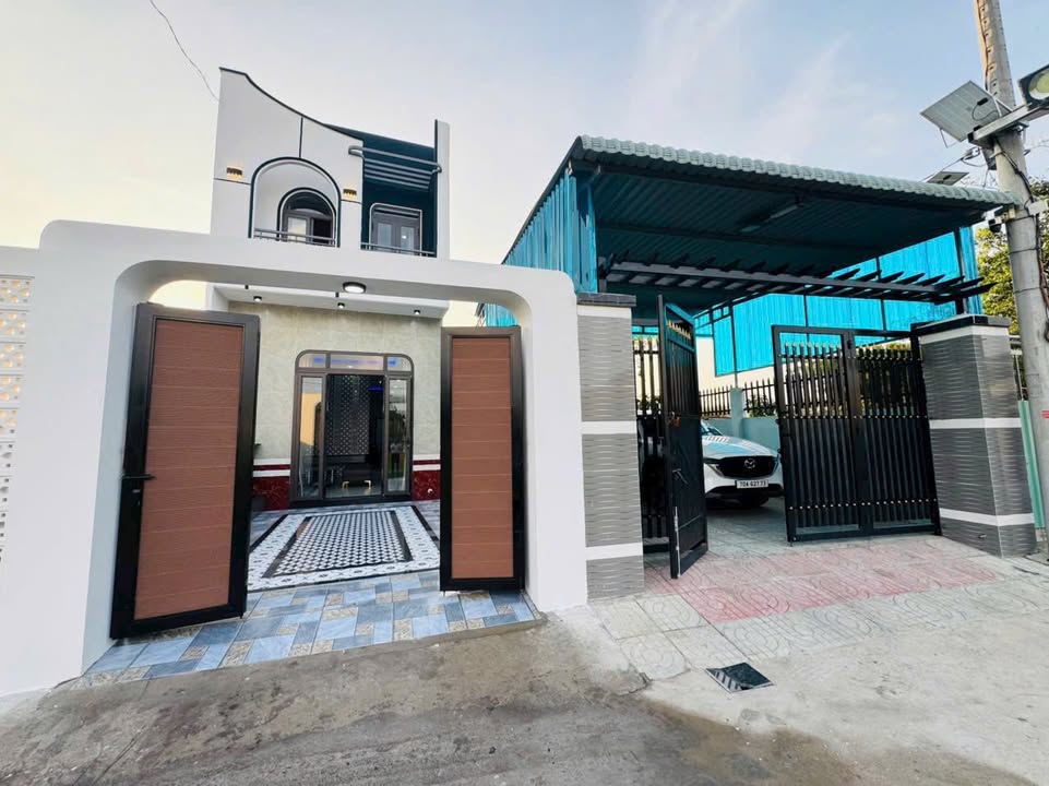 Nhà lầu 132m² tại Mỹ Hạnh Nam, giá 2.65 tỷ - Nội thất tặng kèm 100 triệu!