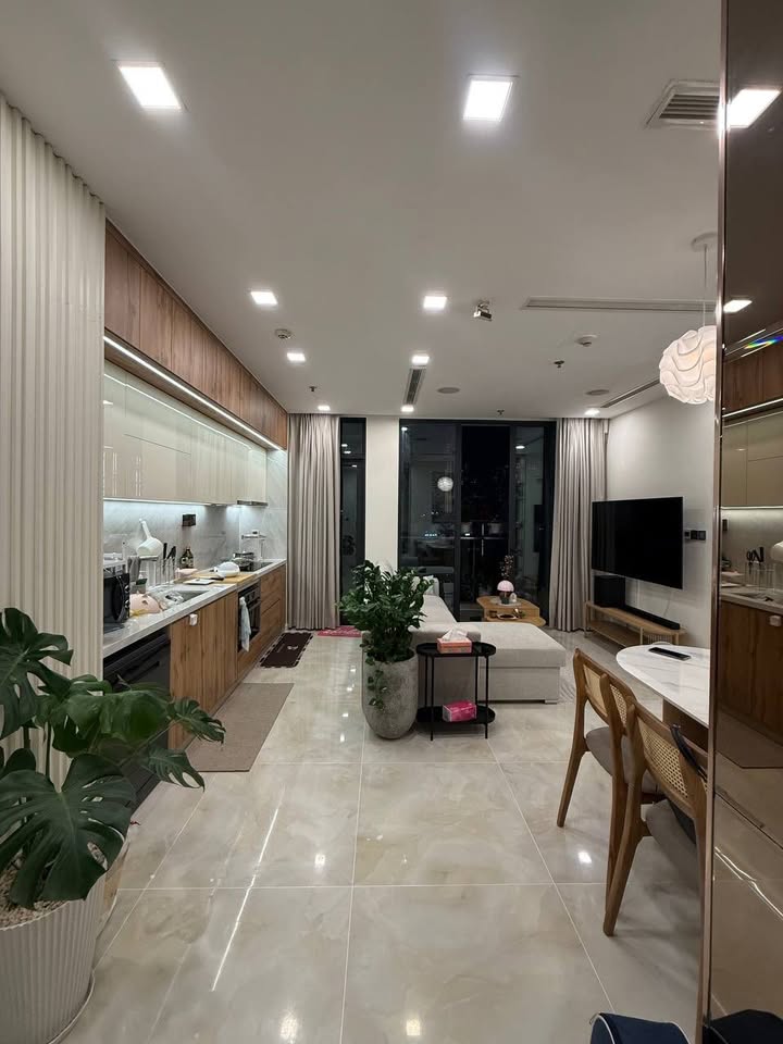 Căn hộ Vinhomes Bason quận 1 72m² giá 13.8 tỷ - Full nội thất sang trọng!