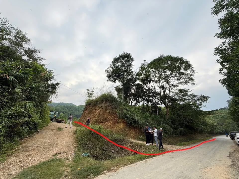 Đất Farm 1,4HA tại Xuân Thắng, Thường Xuân - Giá chỉ 900 triệu, view suối tuyệt đẹp!