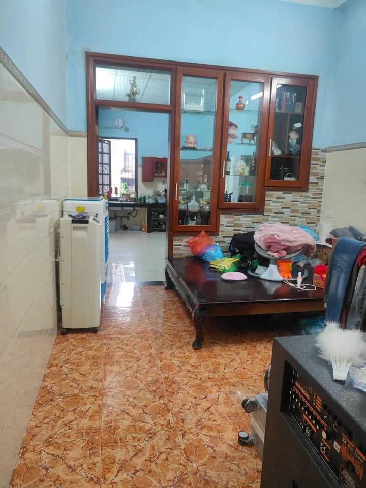 Nhà đẹp 3 tầng tại Hàm Nghi, Đông Hương 50m² giá 2 tỷ - Trung tâm thuận lợi
