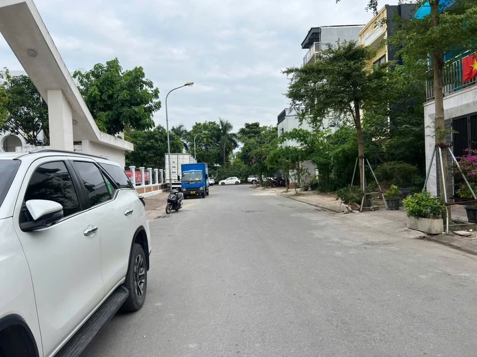 Đất 236m² Trâu Quỳ, Gia Lâm - Mặt tiền 12m, Giá 34.06 tỷ - Đầu tư sinh lời!