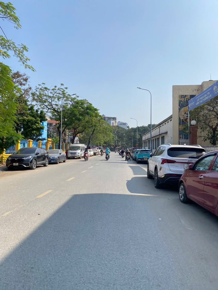 Nhà phố Lương Khánh Thiện - Tân Mai 55m² giá thỏa thuận - Lô góc ô tô, ngõ thông, 6 tầng thang máy!