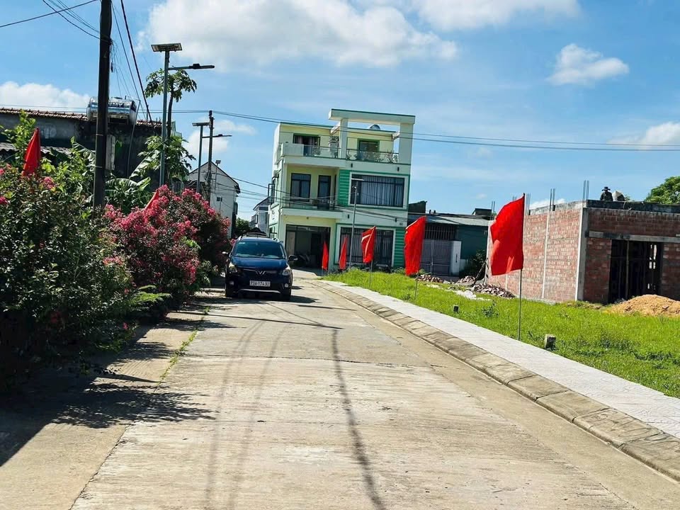 Đất nền Lộc Ninh, Đồng Hới 120m² giá 1.4 tỷ - Hạ tầng hoàn thiện, dân cư đông đúc!