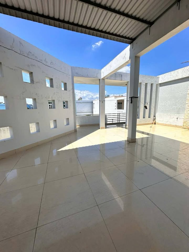 Nhà 1 trệt 2 lầu góc 2 mặt tiền tại Làng Cá Phước Tỉnh - 195m² giá 13.5 tỷ - Tiện kinh doanh!