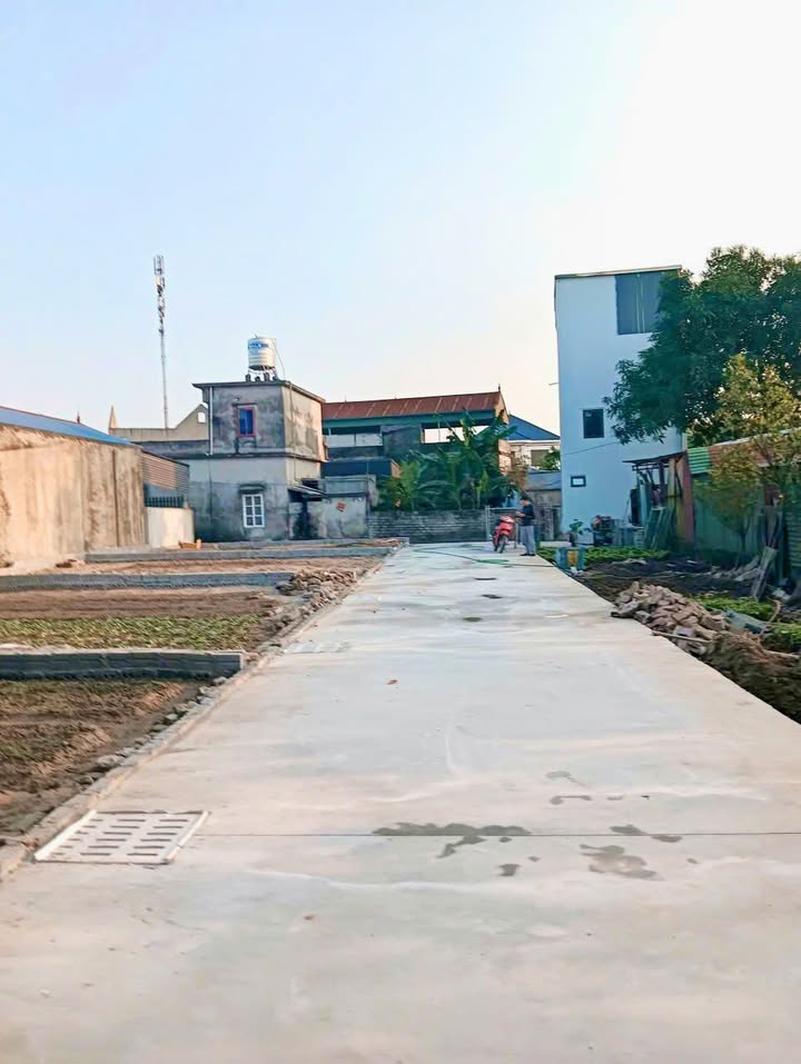 Đất Hồng Vân Thường Tín 80m² giá 4.1 tỷ - Mặt tiền rộng ô tô vào tận nơi!