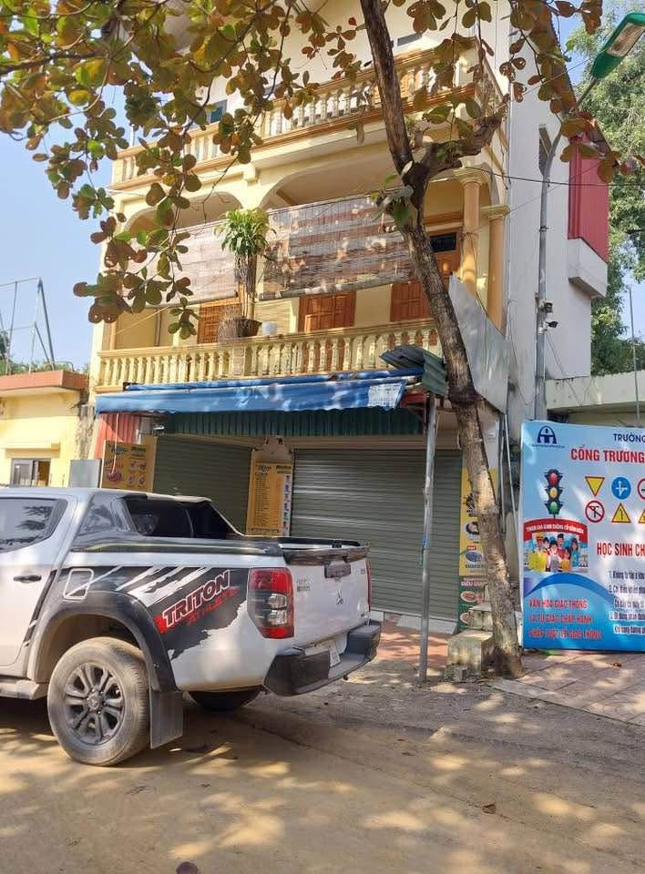 Nhà 3 tầng 70m² tại Xuân Mai, Chương Mỹ - Khu vực sầm uất, giá chỉ 3.2 tỷ!