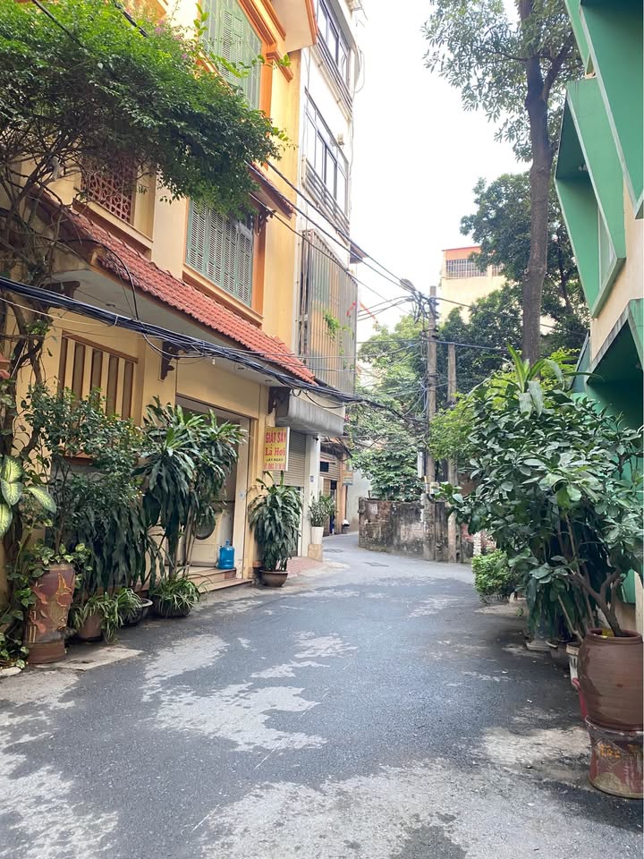 Nhà 5 tầng Mộ Lao, 45m² giá 1.4 tỷ - Đỗ ô tô tận cửa, vị trí đẹp!