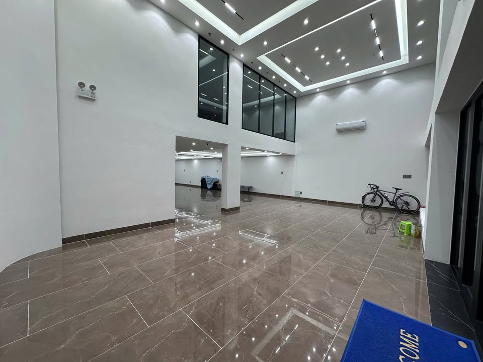 Cho thuê sàn văn phòng đường Ngô Quyền, Sơn Trà, Đà Nẵng 190m² - Vị trí đắc địa, sẵn sàng hoạt động!