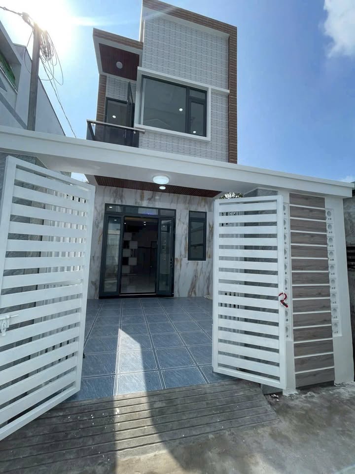 Nhà phường 6, Cao Lãnh 71m² giá 2.499 tỷ - Khu dân trí yên tĩnh, gần trường học!