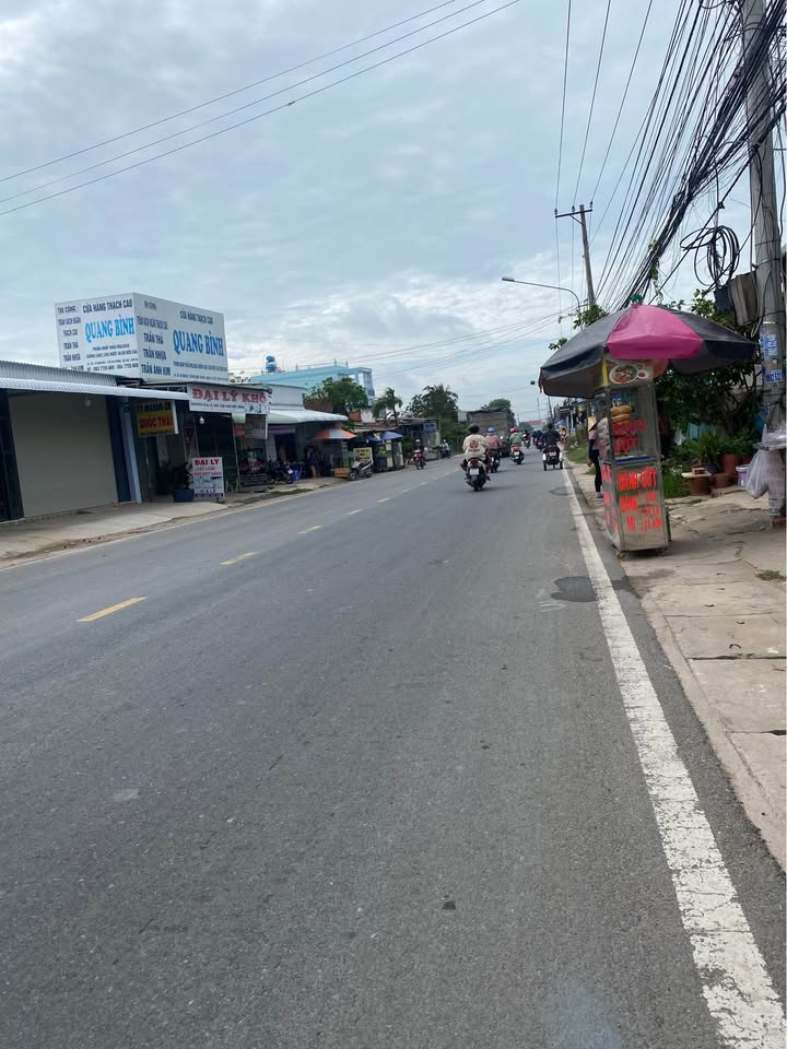 Đất nền Ấp Bình Hữu 1, Đức Hòa Thượng, 244.7m² giá 4.4 tỷ - Cơ hội đầu tư tuyệt vời!