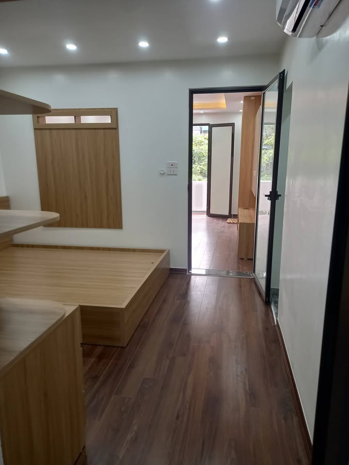 Căn hộ 90m² Quỳnh Mai, giá 5.5 tỷ - Chính chủ bán, gần BV Thanh Nhàn!