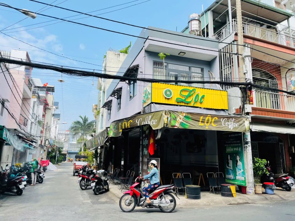 Nhà phố Chế Lan Viên Tân Phú 56m² giá 5.8 tỷ - Full nội thất, 2 mặt tiền thông thoáng!