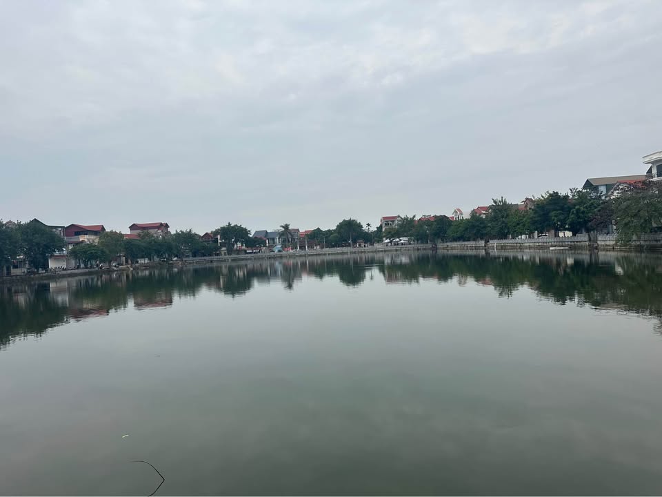 Nhà lô góc Võ Chí Công 35m² giá 6.15 tỷ - Full nội thất, thoáng sáng!