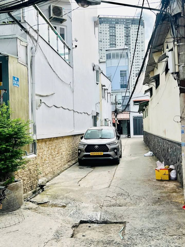 Nhà riêng tại Hẻm 314, Âu Dương Lân, Q8 - 42m² giá chỉ 2.68 tỷ - Tiềm năng xây dựng mới!