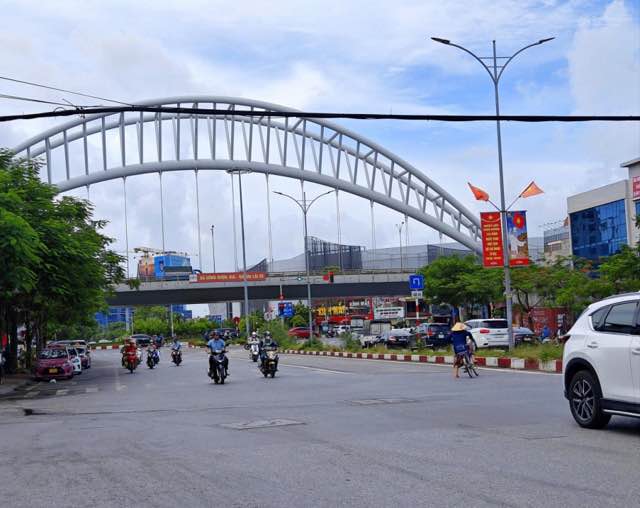 Mặt tiền FrontHouse đường Hồ Sen 100m² giá 25 tỷ - Lô góc 3 mặt thoáng hiếm có!