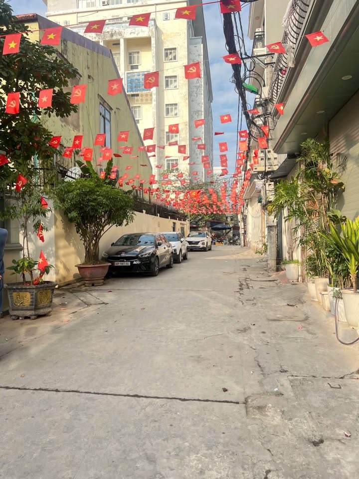 Nhà 4 tầng Phú Diễn 54m² - Đầu tư sinh lời 15 triệu/tháng!