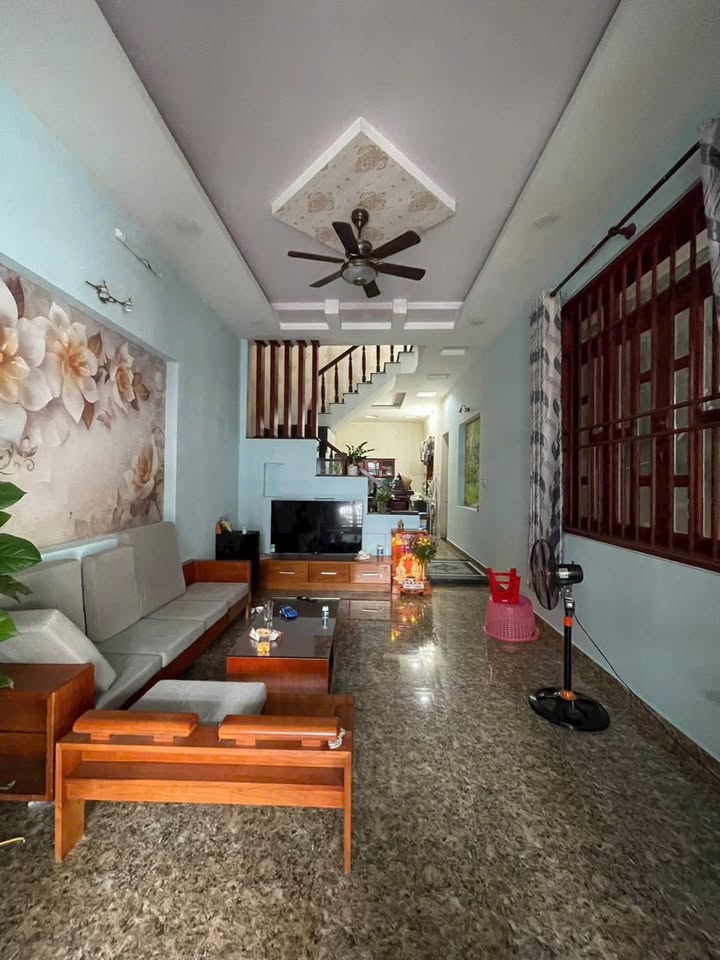 Bán Nhà 1 Trệt 2 Lầu - Đường D17, Phường An Phú, Bình Dương - Giá Hơn 5 Tỷ, Sổ Hồng Chính Chủ!