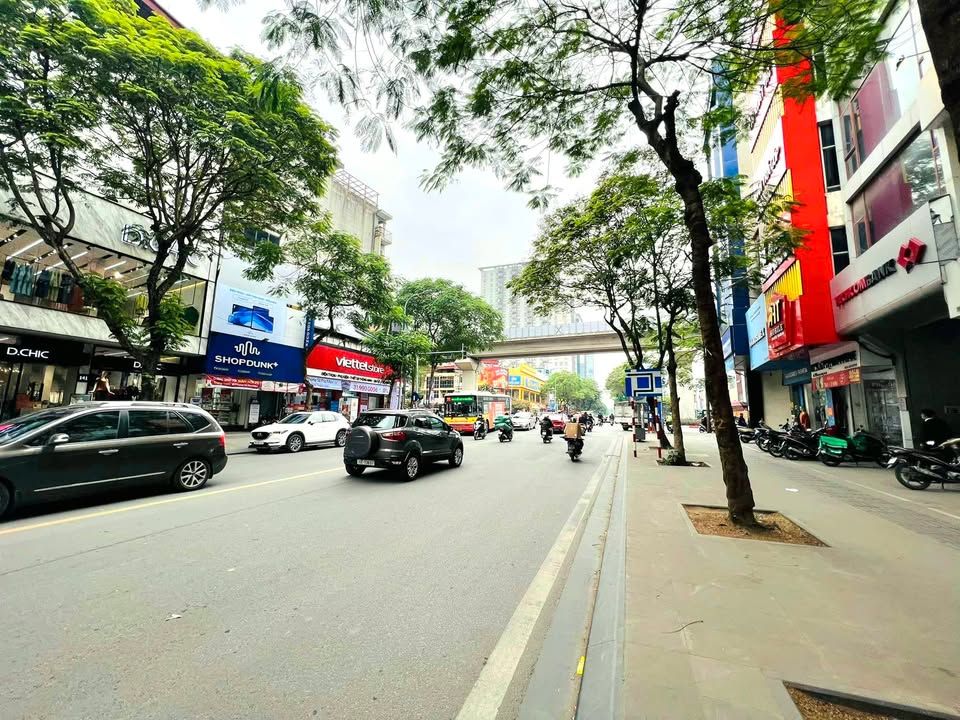 Mặt phố Thái Hà, Đống Đa 42.9m² giá 50.8 tỷ - Kinh doanh đỉnh cao!