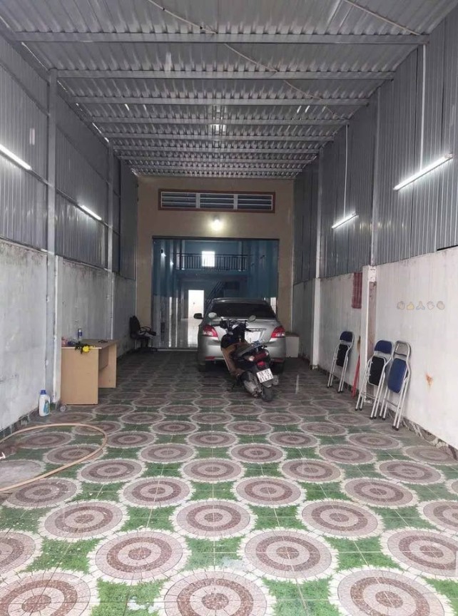 Nhà mặt tiền kinh doanh Tô Ký, Hóc Môn 180m² giá 16.5 tỷ - Đầu tư sinh lời ngay!