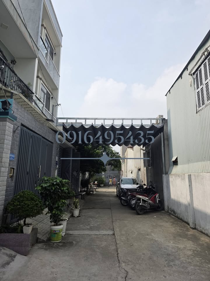 Lô đất 2 mặt hẻm xe hơi Đình Phong Phú Thủ Đức 110m² chỉ 4.5 tỷ - Cơ hội đầu tư tuyệt vời!