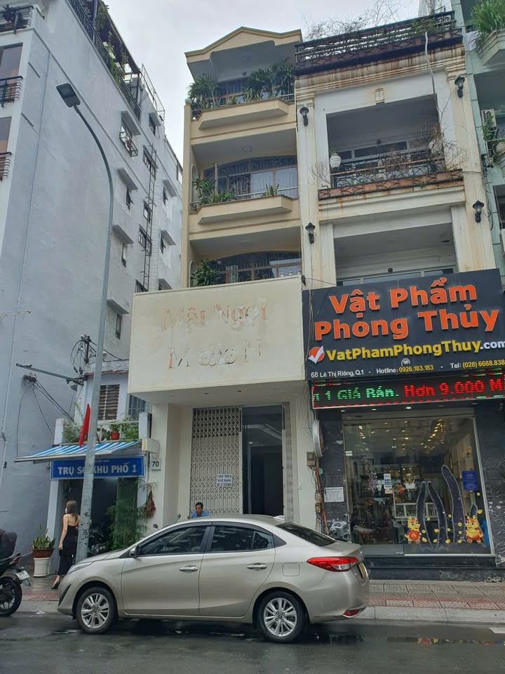 Bán FrontHouse 70 Lê Thị Riêng, P. Bến Thành, Quận 1 - Diện tích 58m², Giá 31 tỷ, HĐ thuê 105 triệu/tháng!